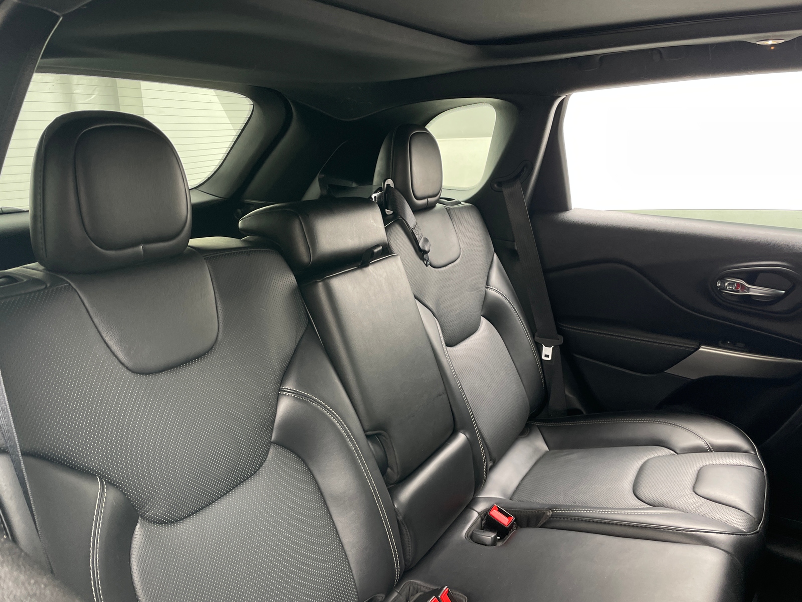 Thumbnail: 2021 Jeep Cherokee - 5