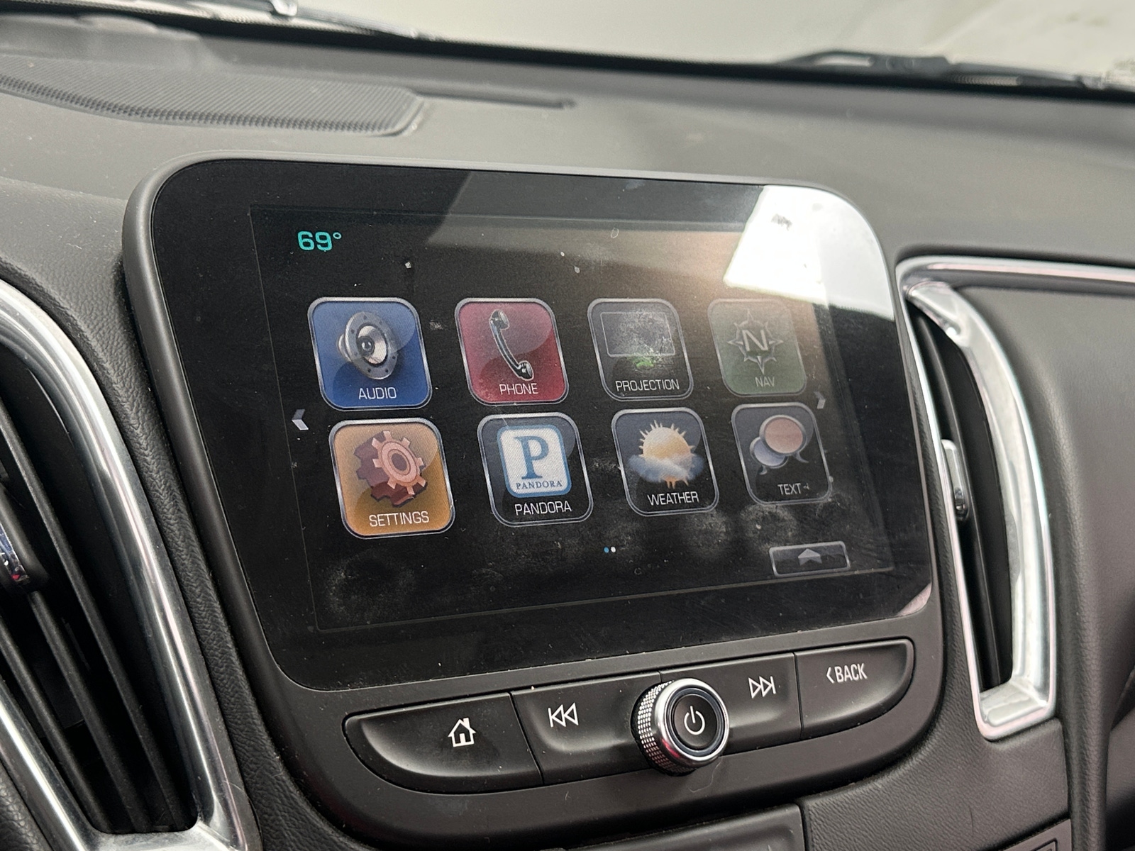 Thumbnail: 2016 Chevrolet Malibu - 3