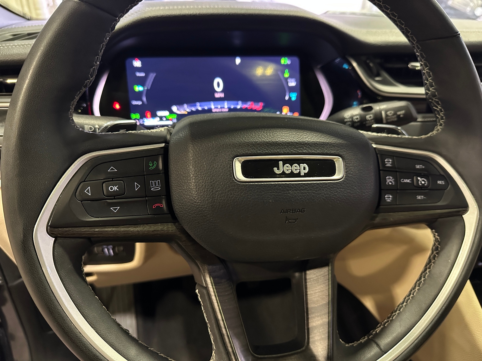 Thumbnail: 2023 Jeep Grand Cherokee - 4