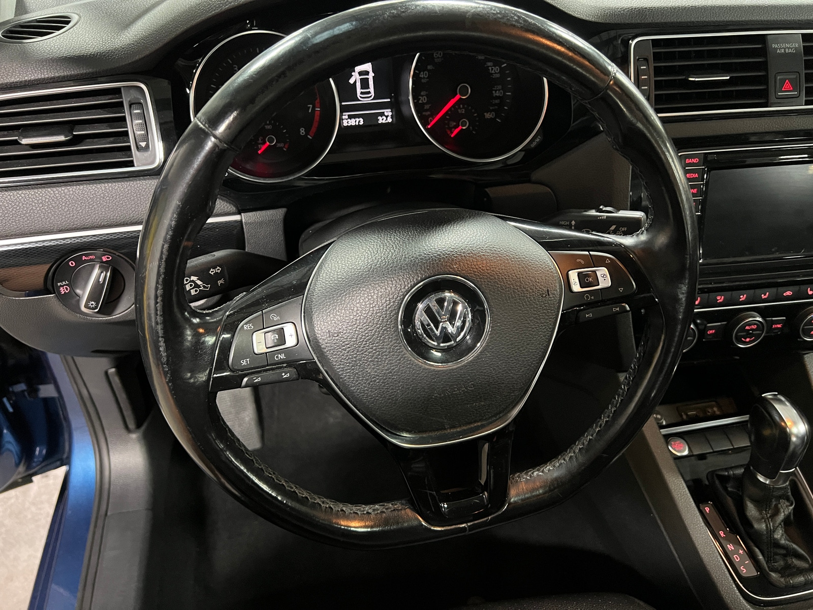 Thumbnail: 2017 Volkswagen Jetta - 4