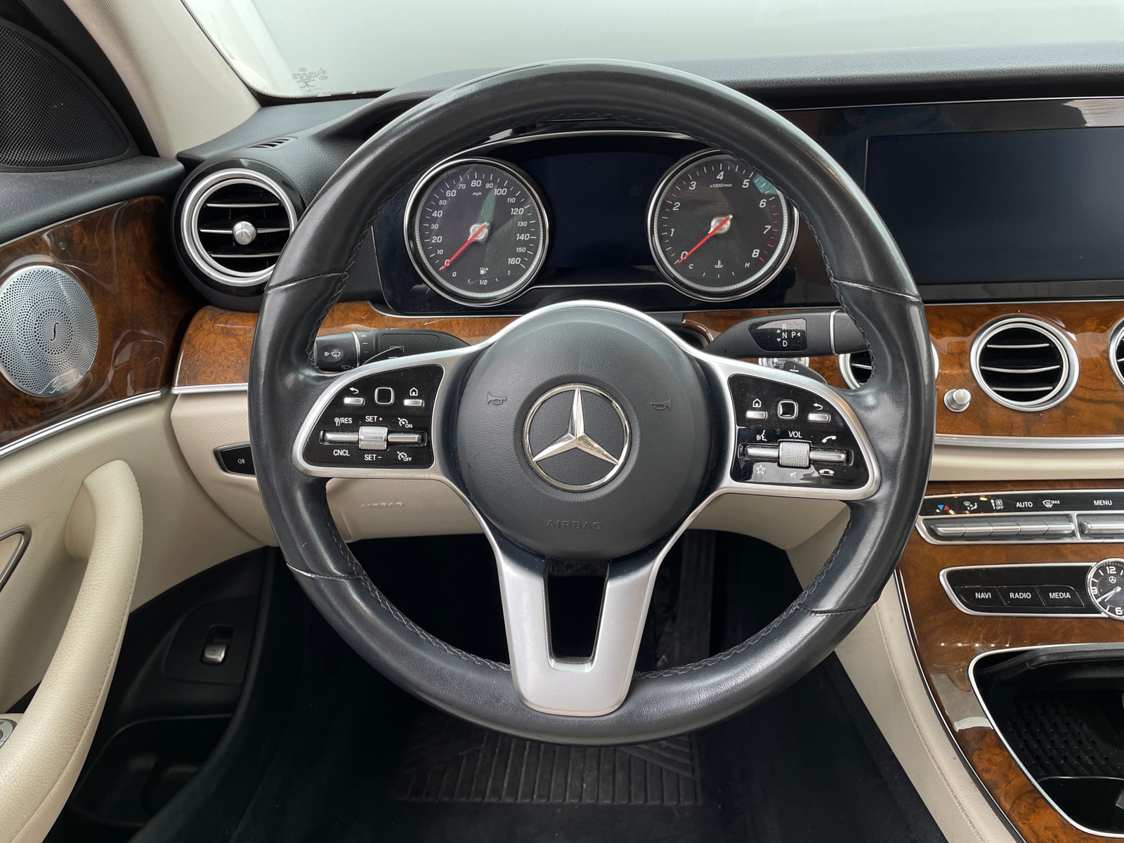 Thumbnail: 2019 Mercedes-Benz E-Class - 4
