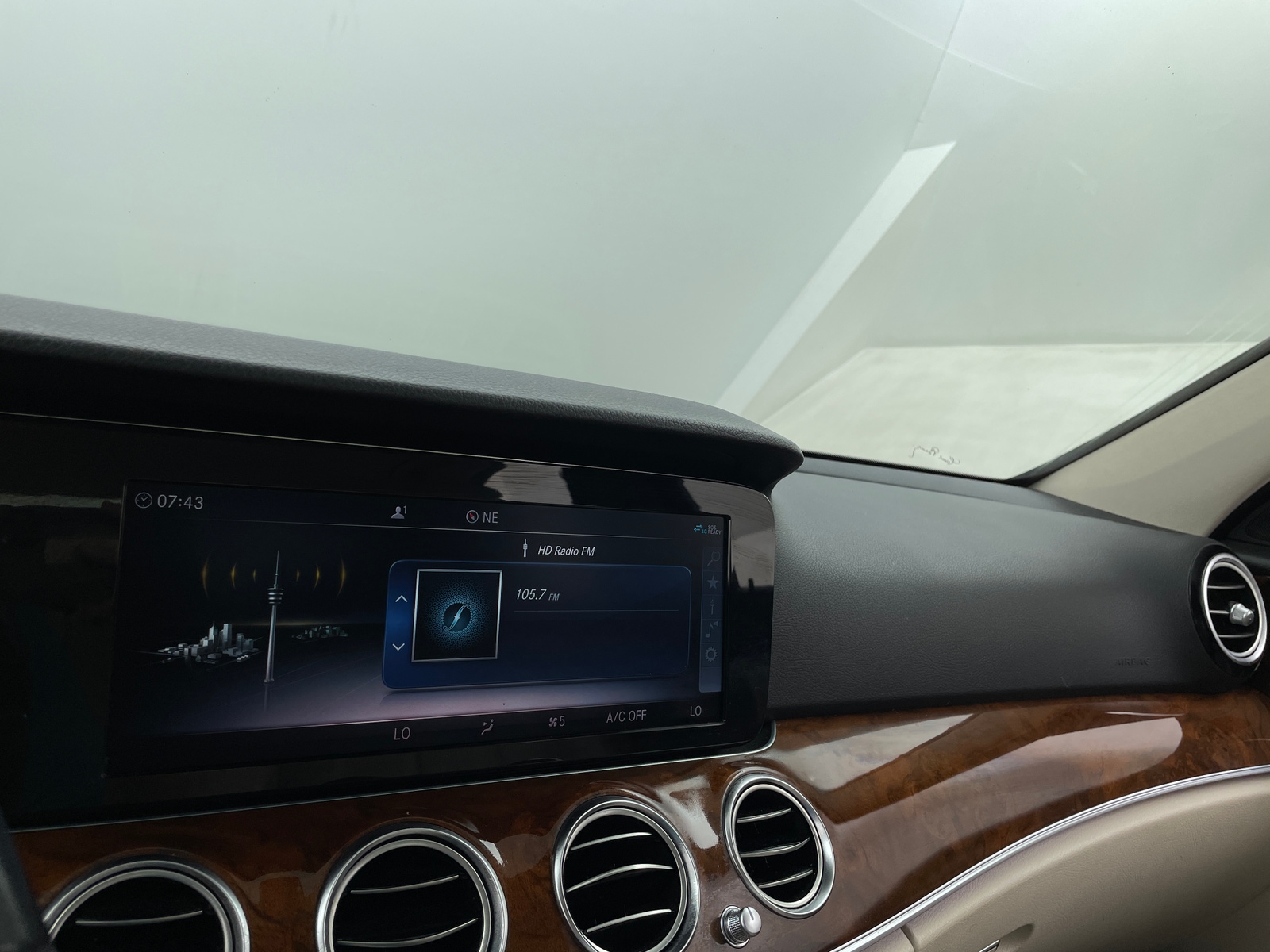 Thumbnail: 2019 Mercedes-Benz E-Class - 3