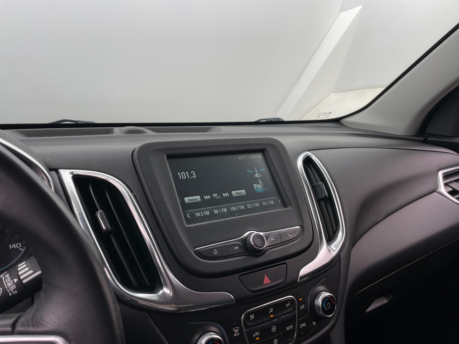 Thumbnail: 2018 Chevrolet Equinox - 4