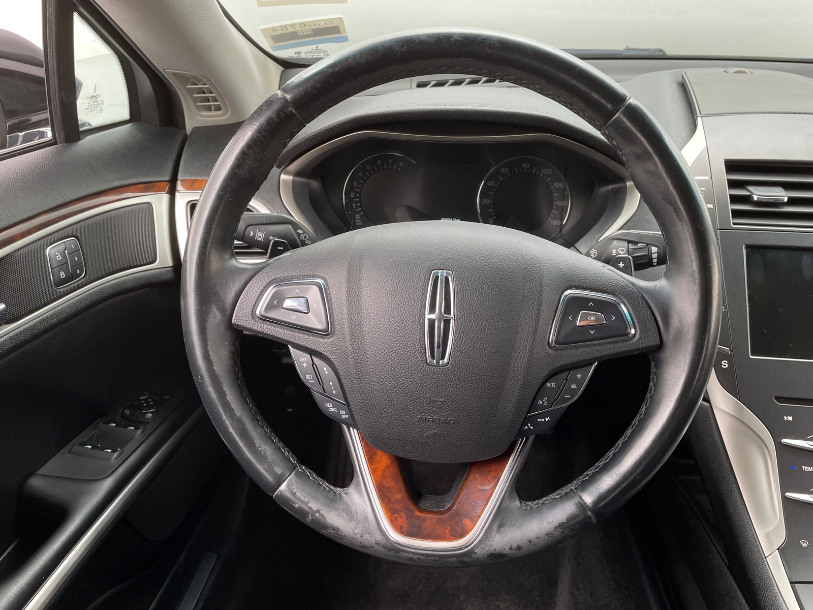 Thumbnail: 2016 Lincoln MKZ - 4
