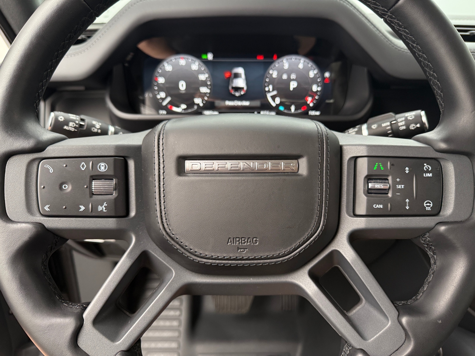 Thumbnail: 2024 Land Rover Defender - 4