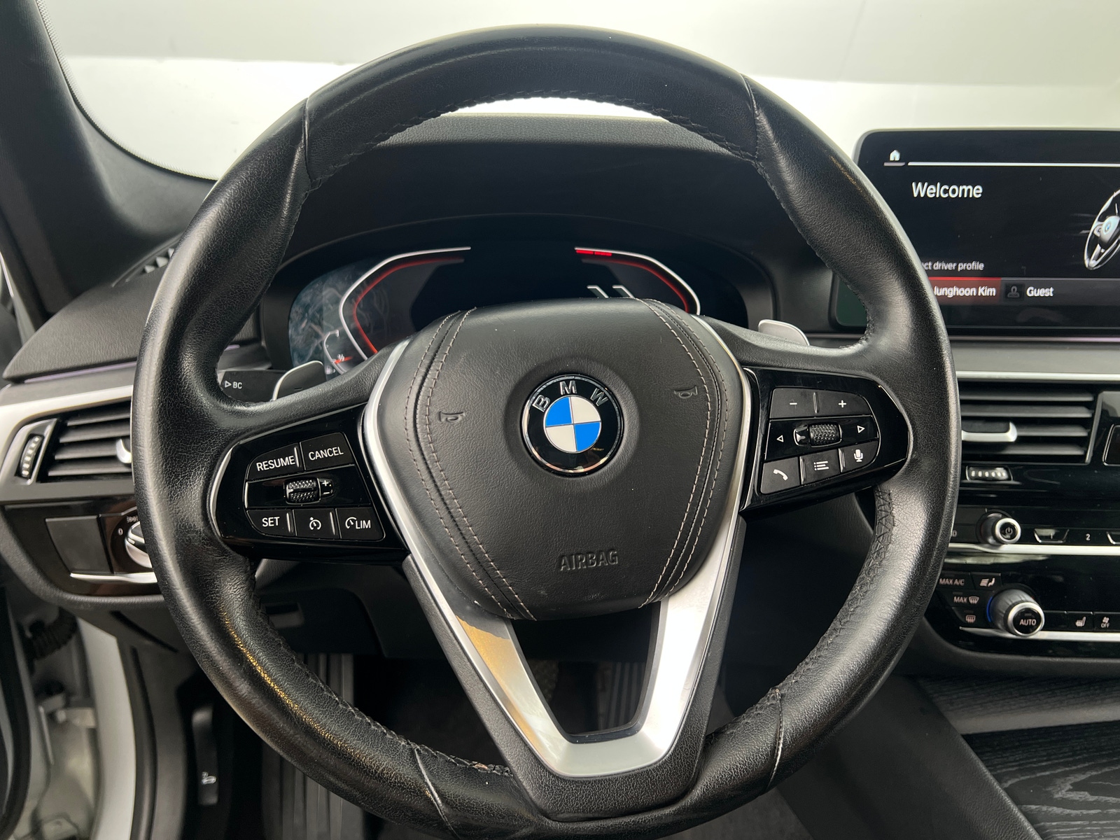 Thumbnail: 2021 BMW 5 Series - 5