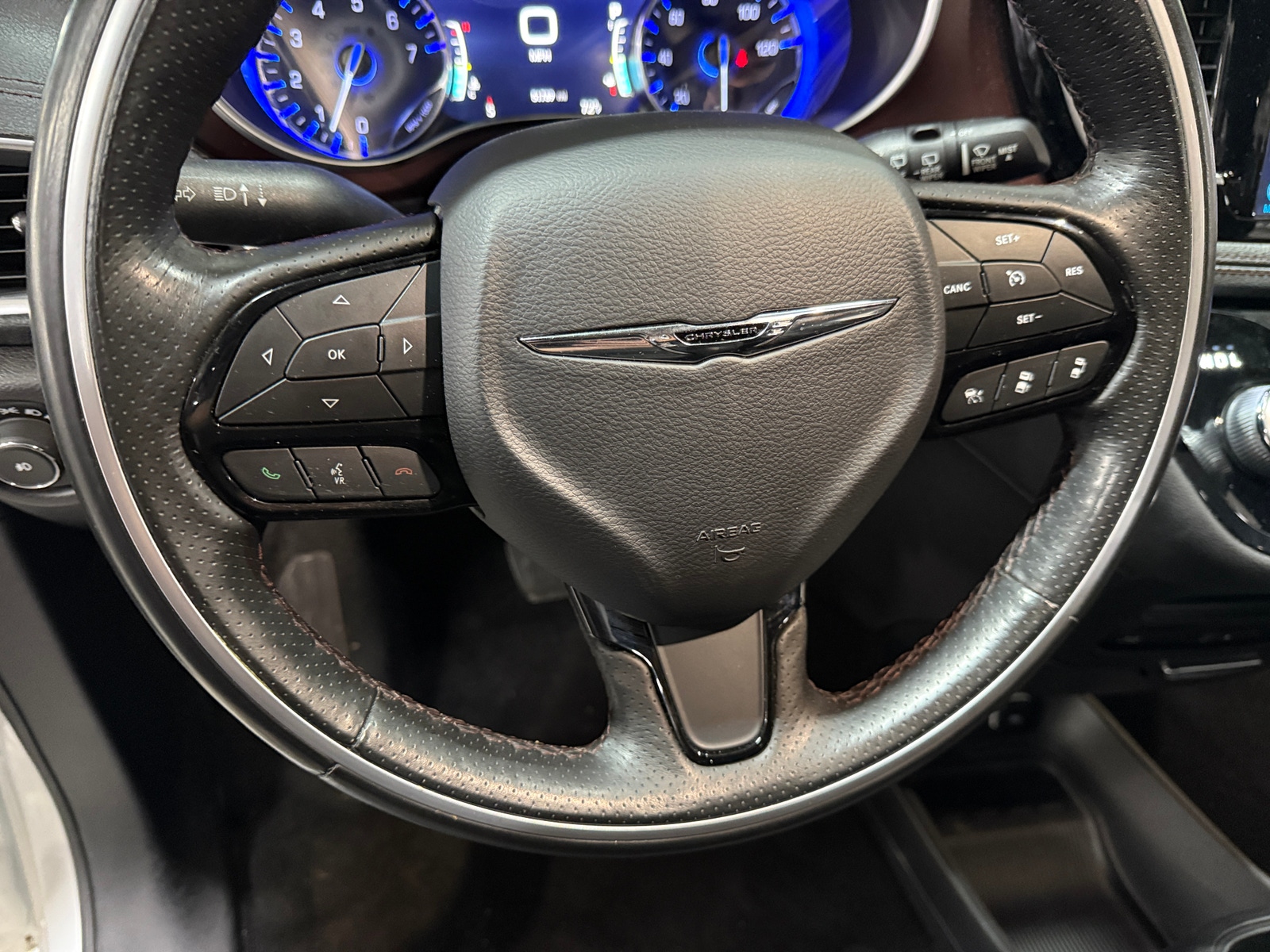 Thumbnail: 2020 Chrysler Pacifica - 5