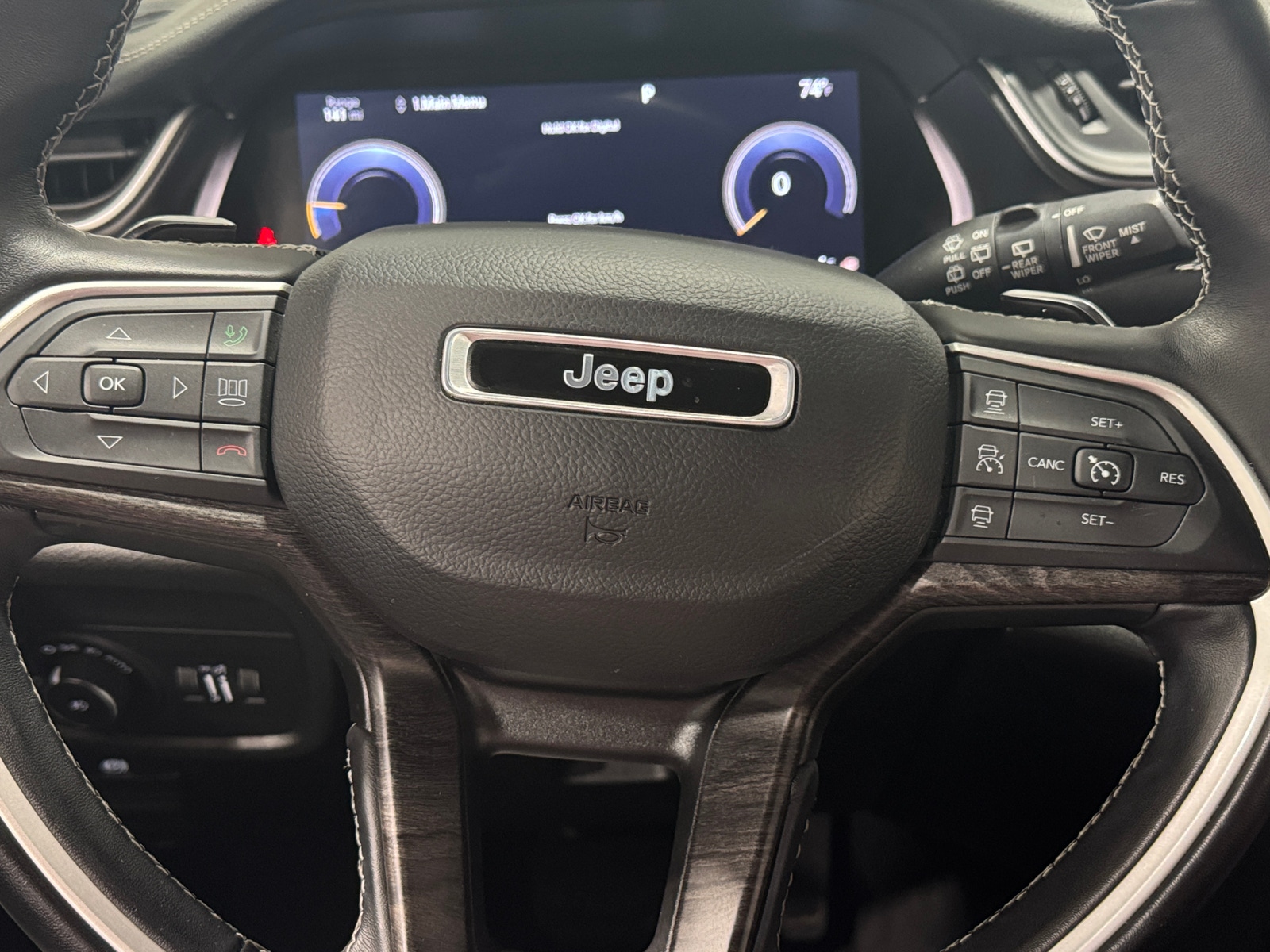 Thumbnail: 2022 Jeep Grand Cherokee L - 4