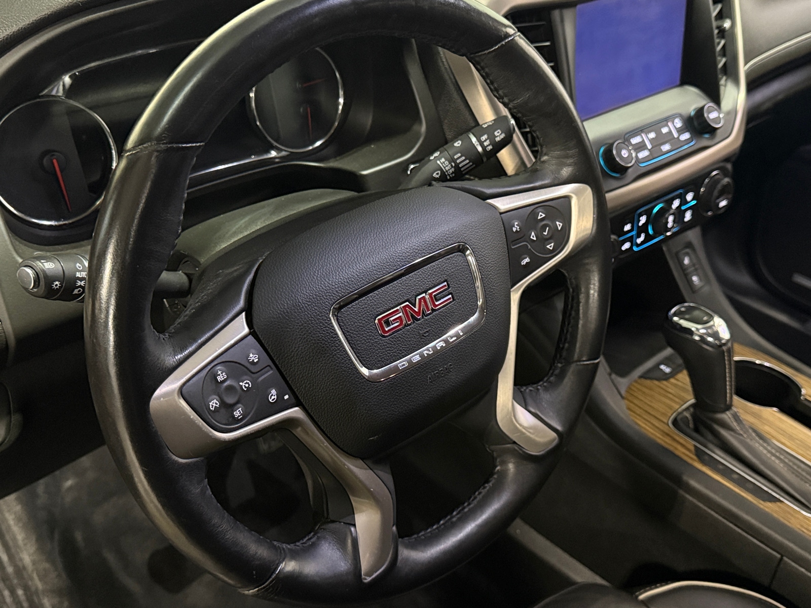 Thumbnail: 2017 GMC Acadia - 4