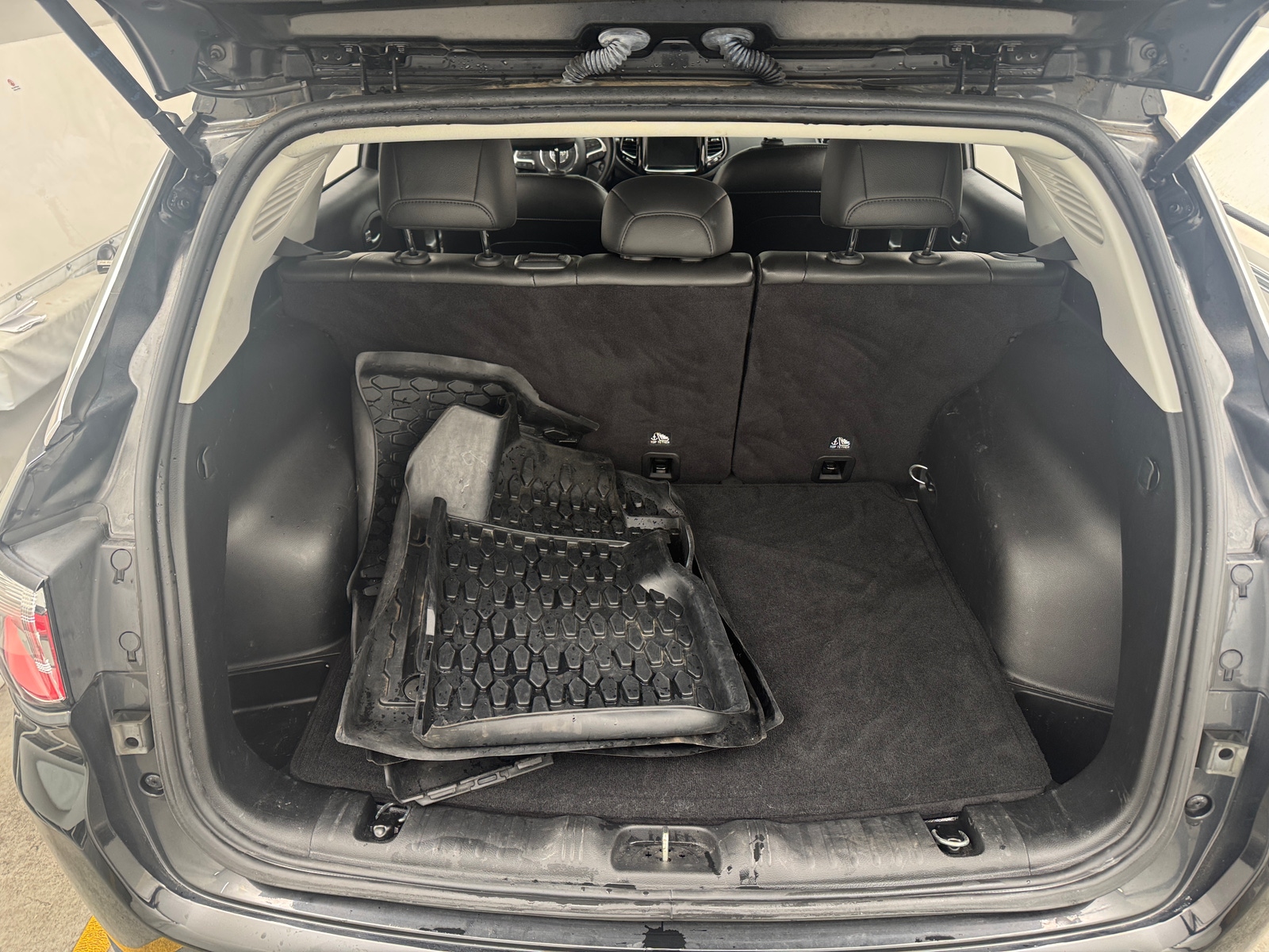 Thumbnail: 2019 Jeep Compass - 6