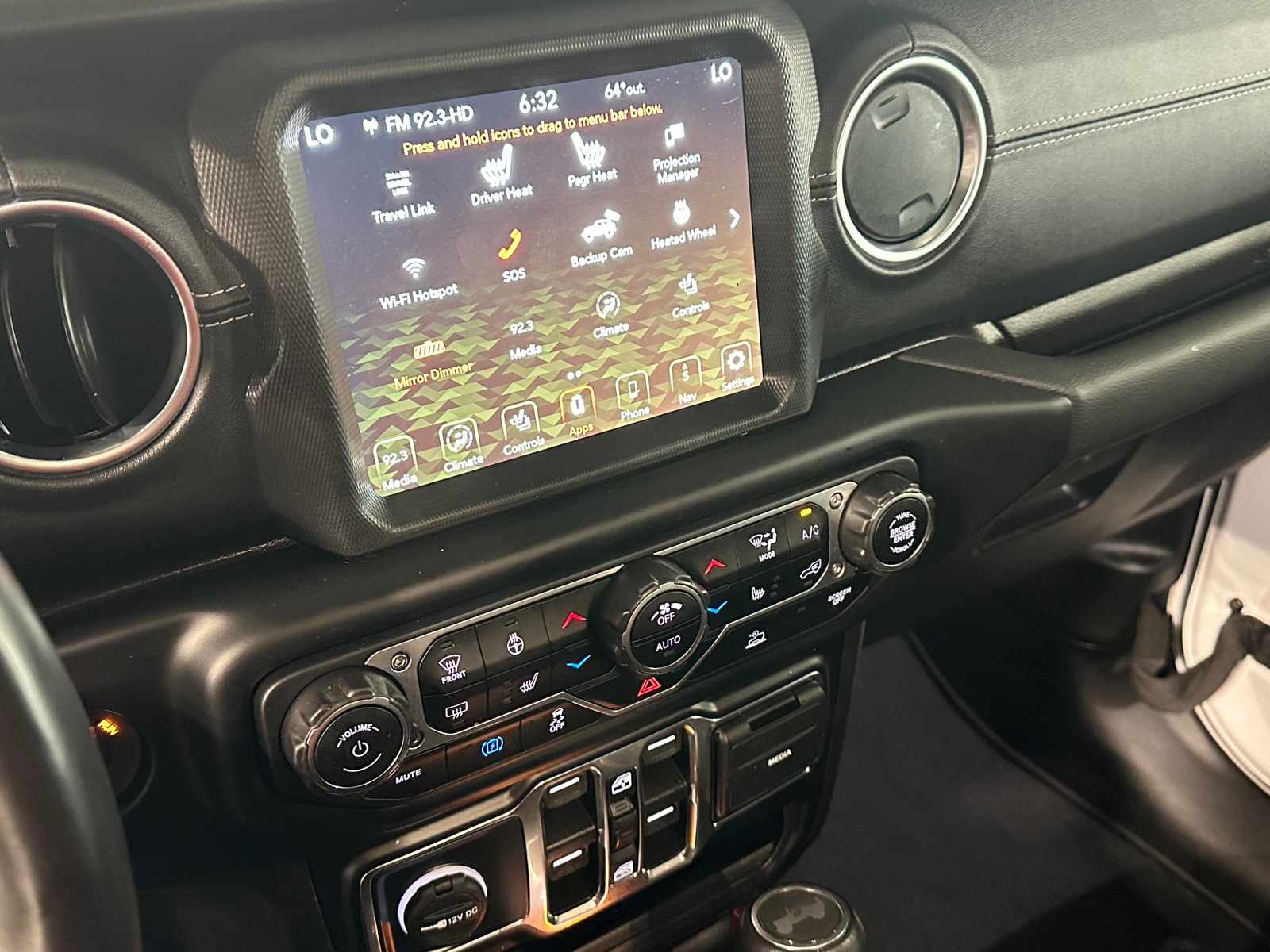 Thumbnail: 2022 Jeep Wrangler - 3
