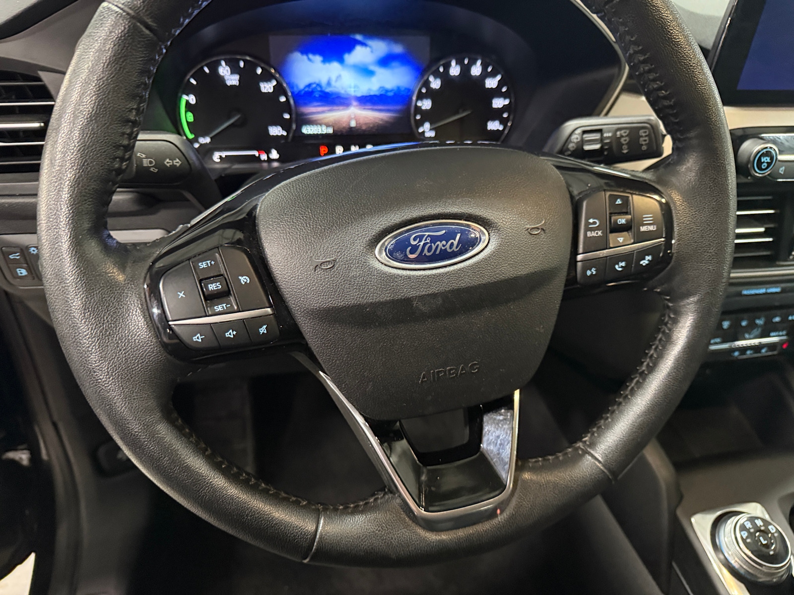 Thumbnail: 2021 Ford Escape - 4