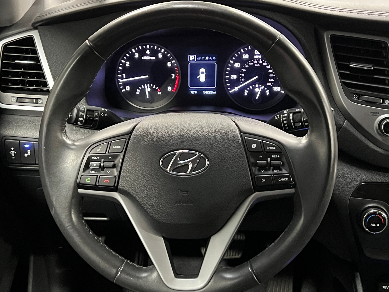 Thumbnail: 2017 Hyundai Tucson - 4