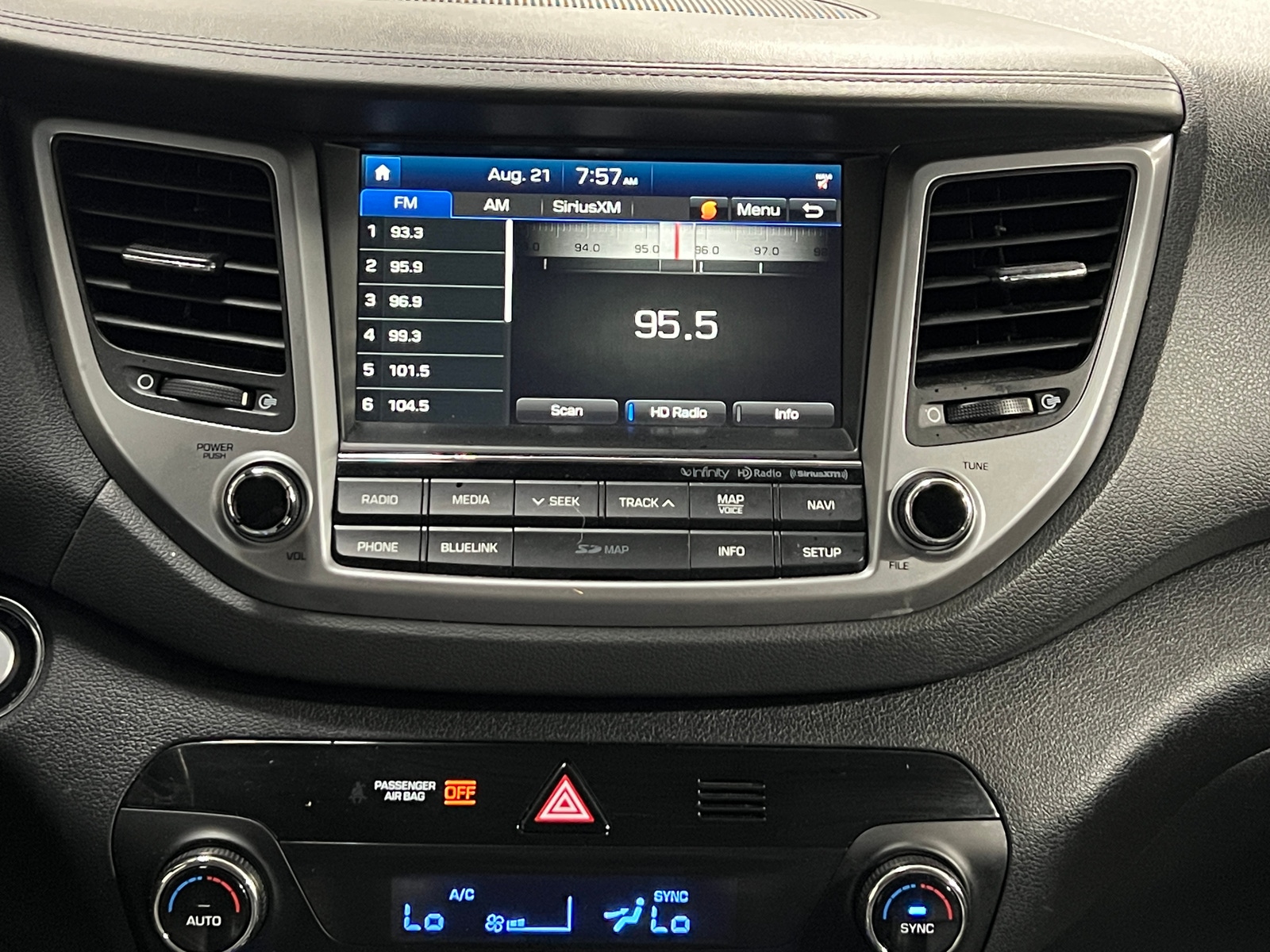 Thumbnail: 2017 Hyundai Tucson - 3