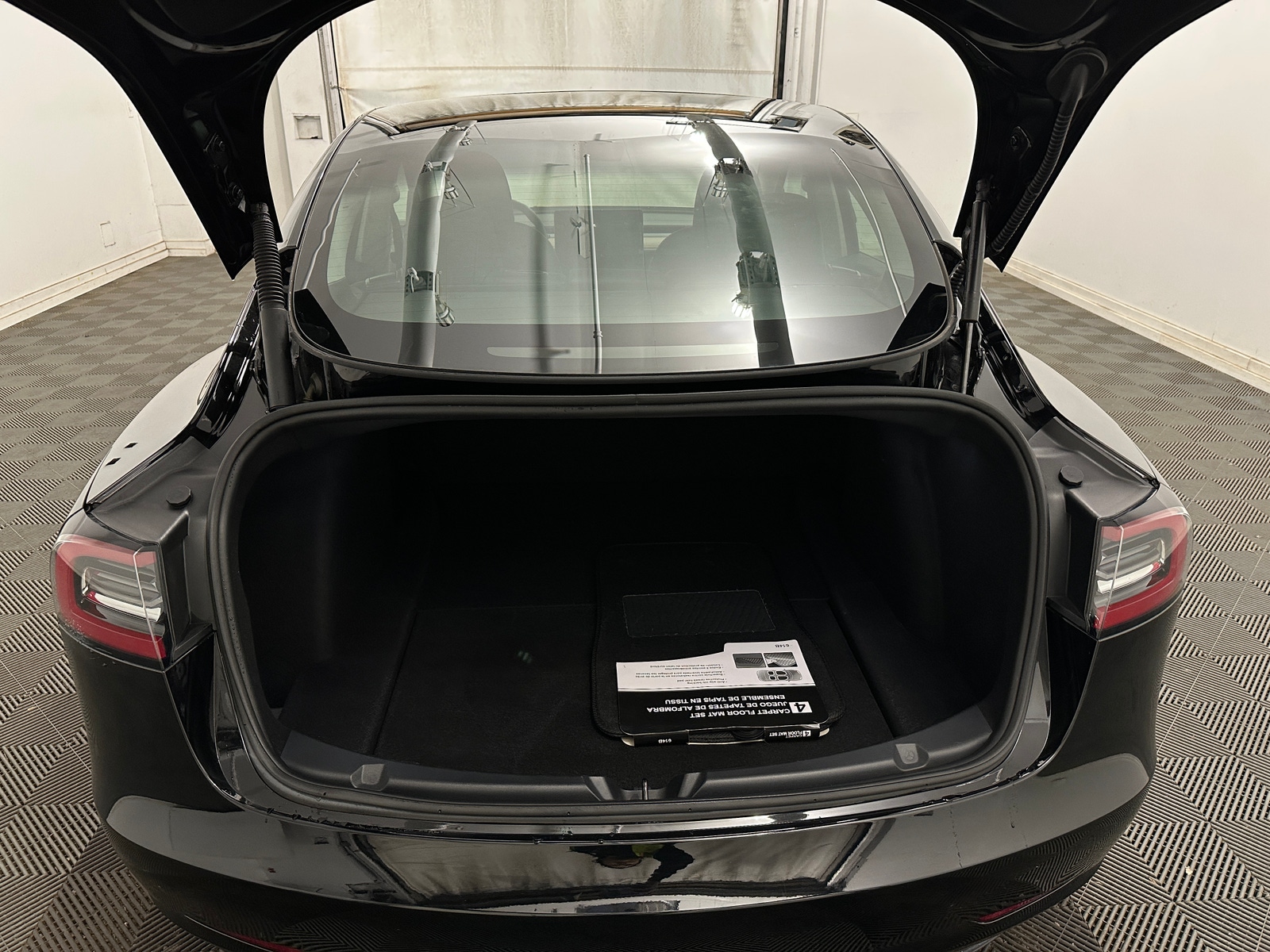 Thumbnail: 2023 Tesla Model 3 - 6