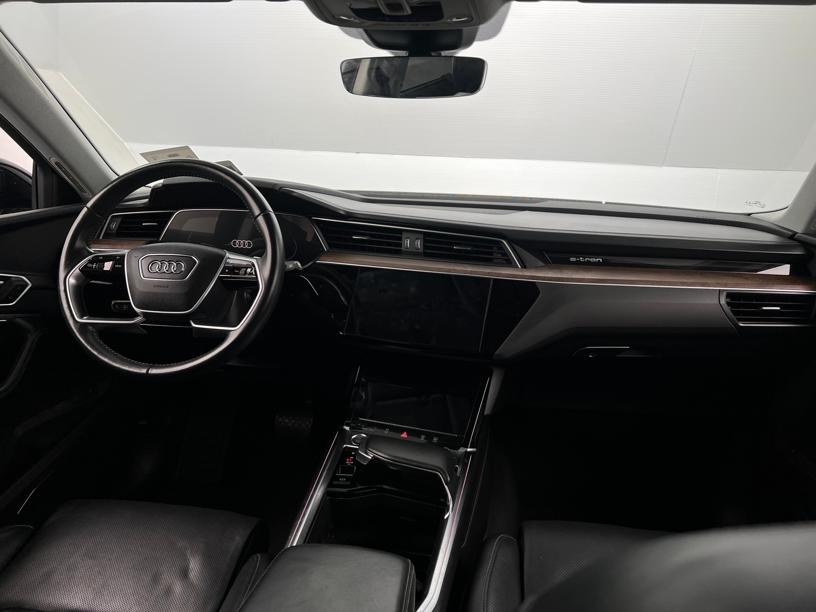 Thumbnail: 2019 Audi e-tron - 2