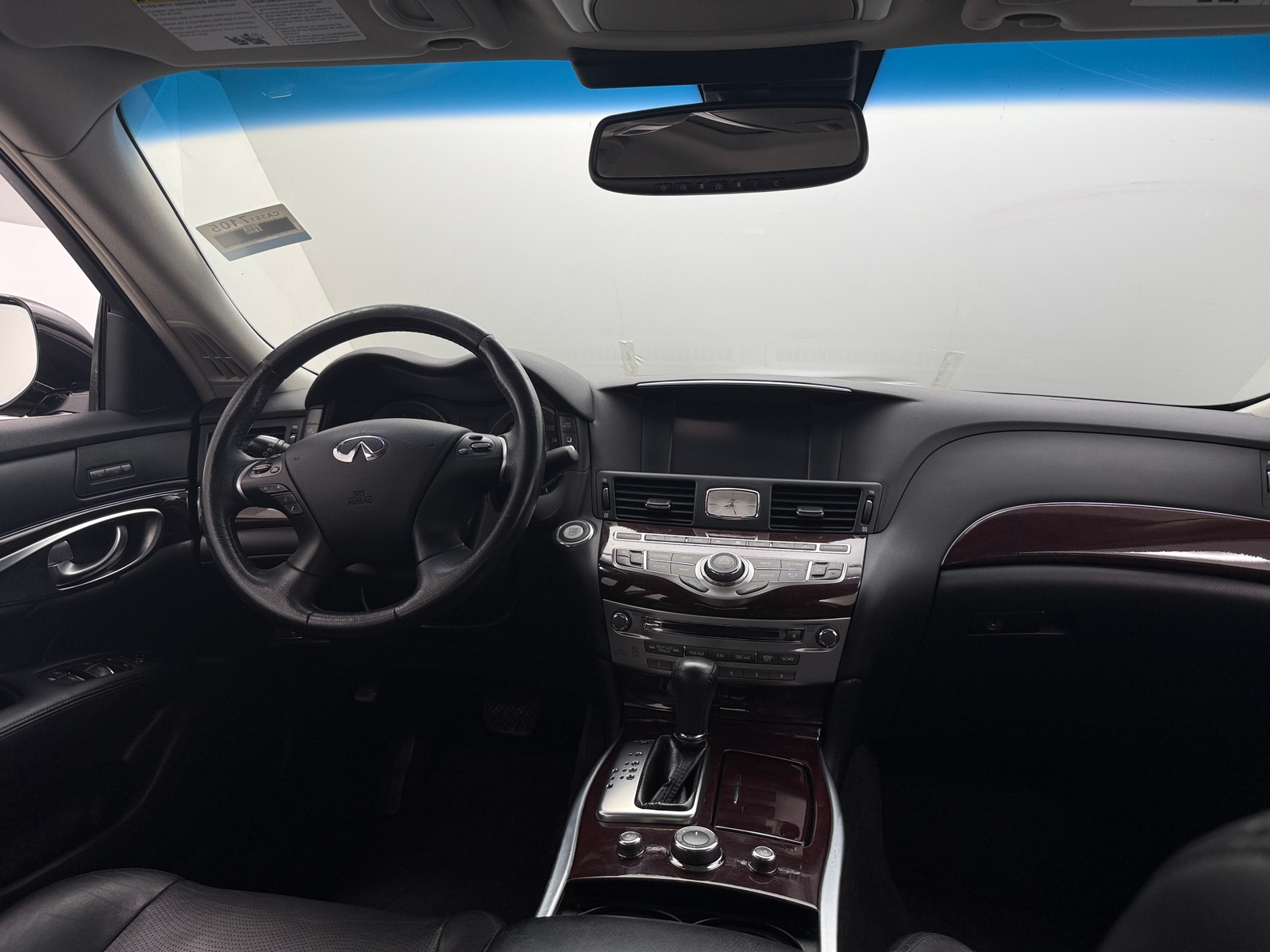 Thumbnail: 2017 INFINITI Q70 - 2