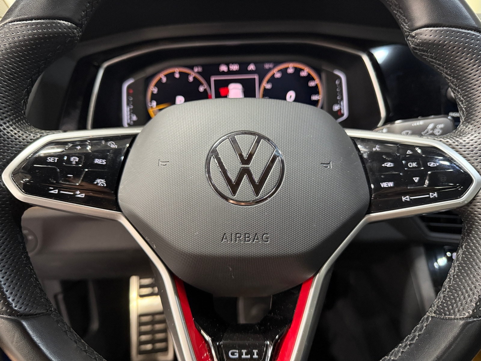 Thumbnail: 2023 Volkswagen Jetta - 4