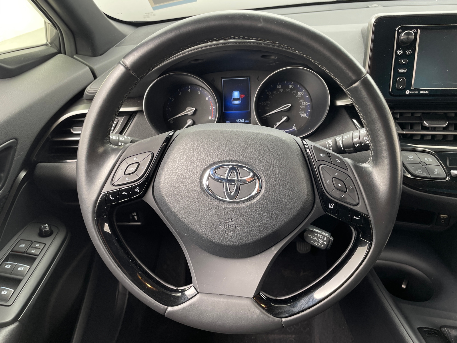 Thumbnail: 2018 Toyota C-HR - 5