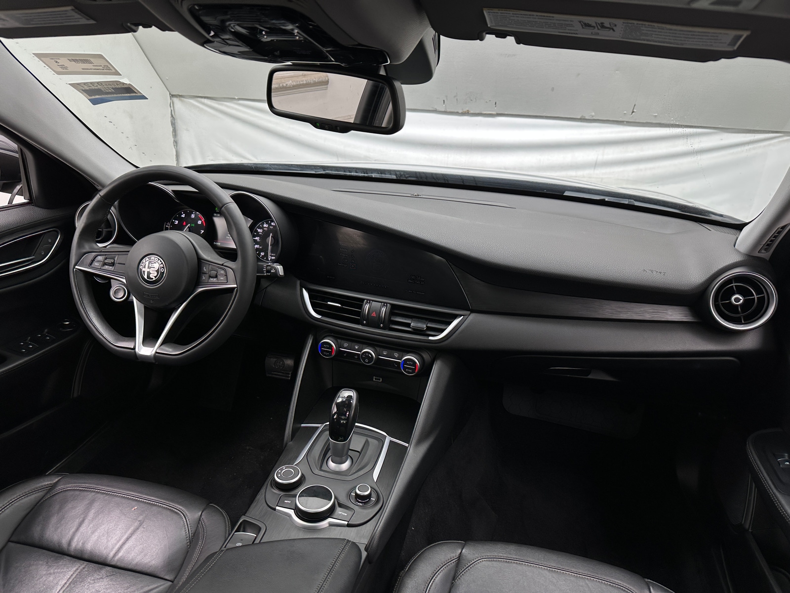Thumbnail: 2017 Alfa Romeo Giulia - 2