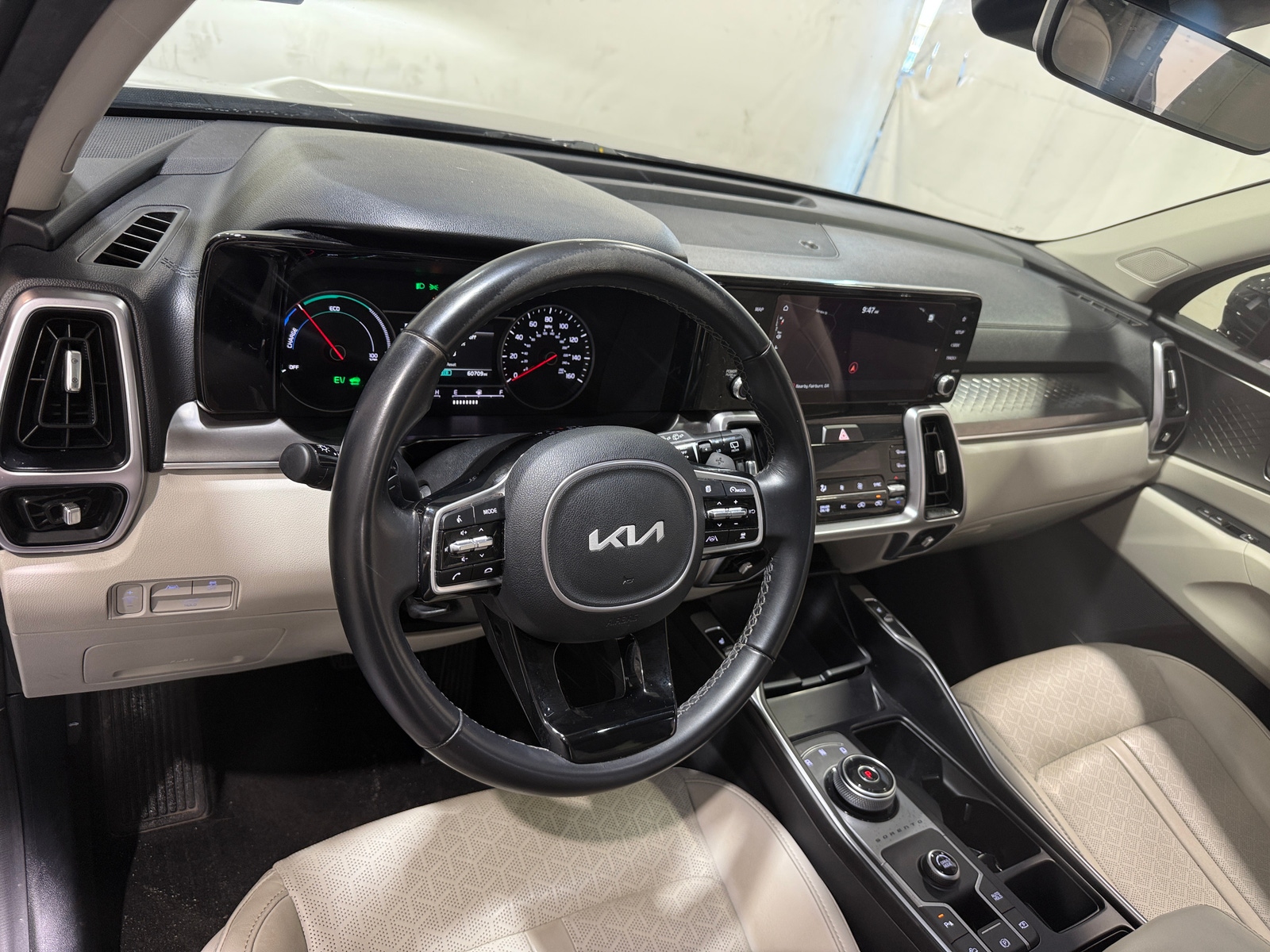 Thumbnail: 2023 Kia Sorento - 2