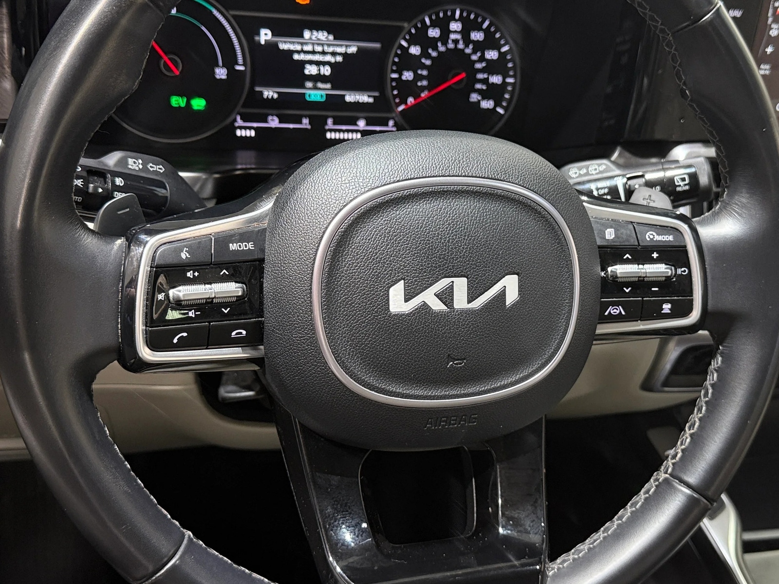 Thumbnail: 2023 Kia Sorento - 4