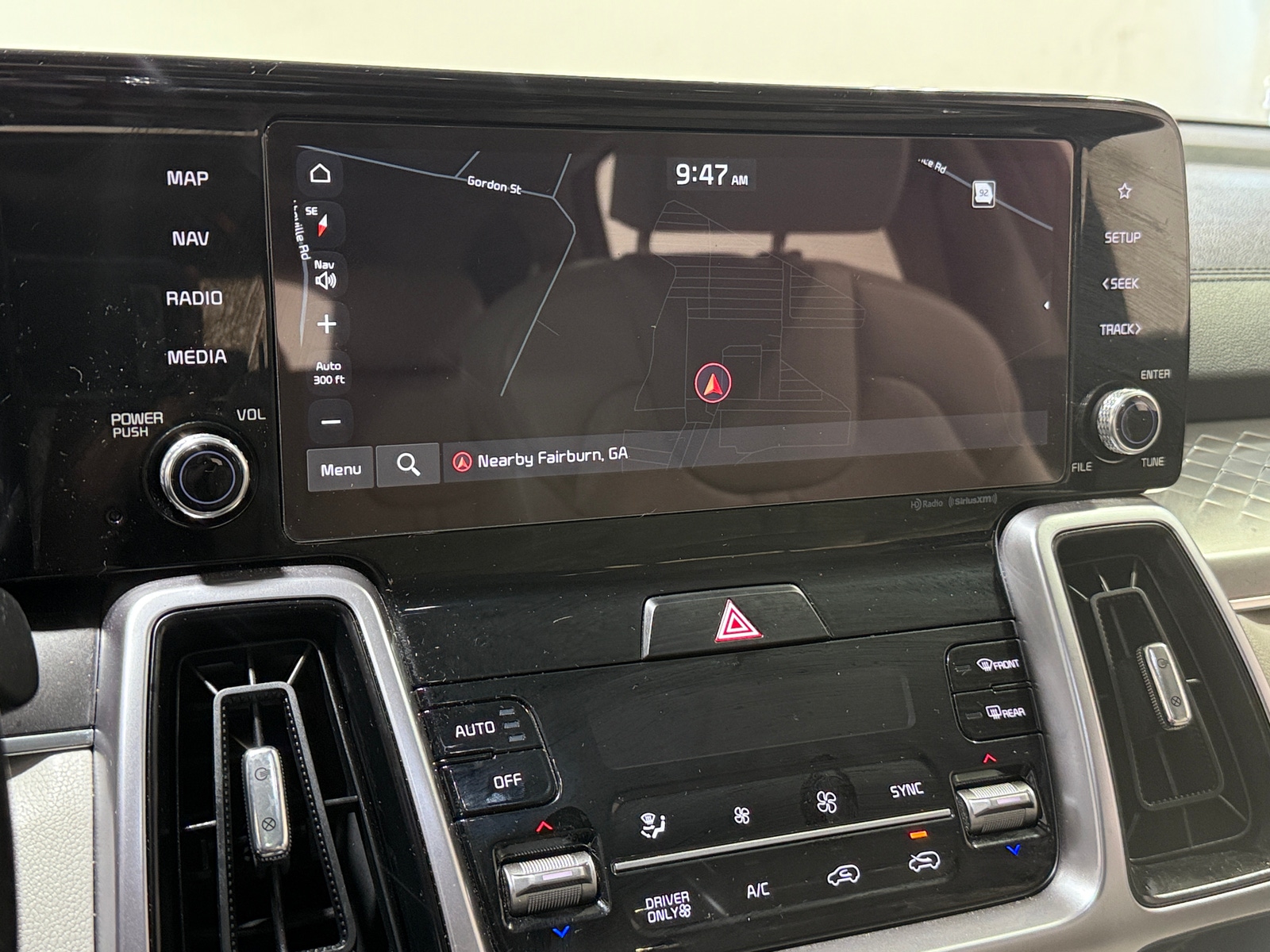 Thumbnail: 2023 Kia Sorento - 3