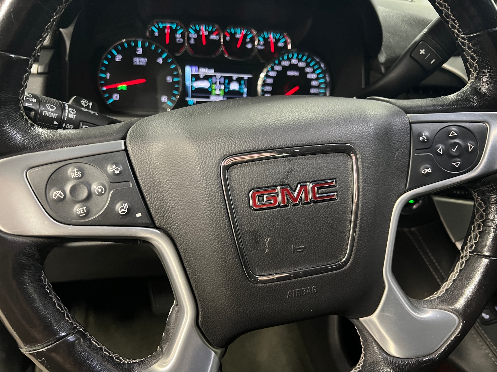 Thumbnail: 2018 GMC Yukon - 4