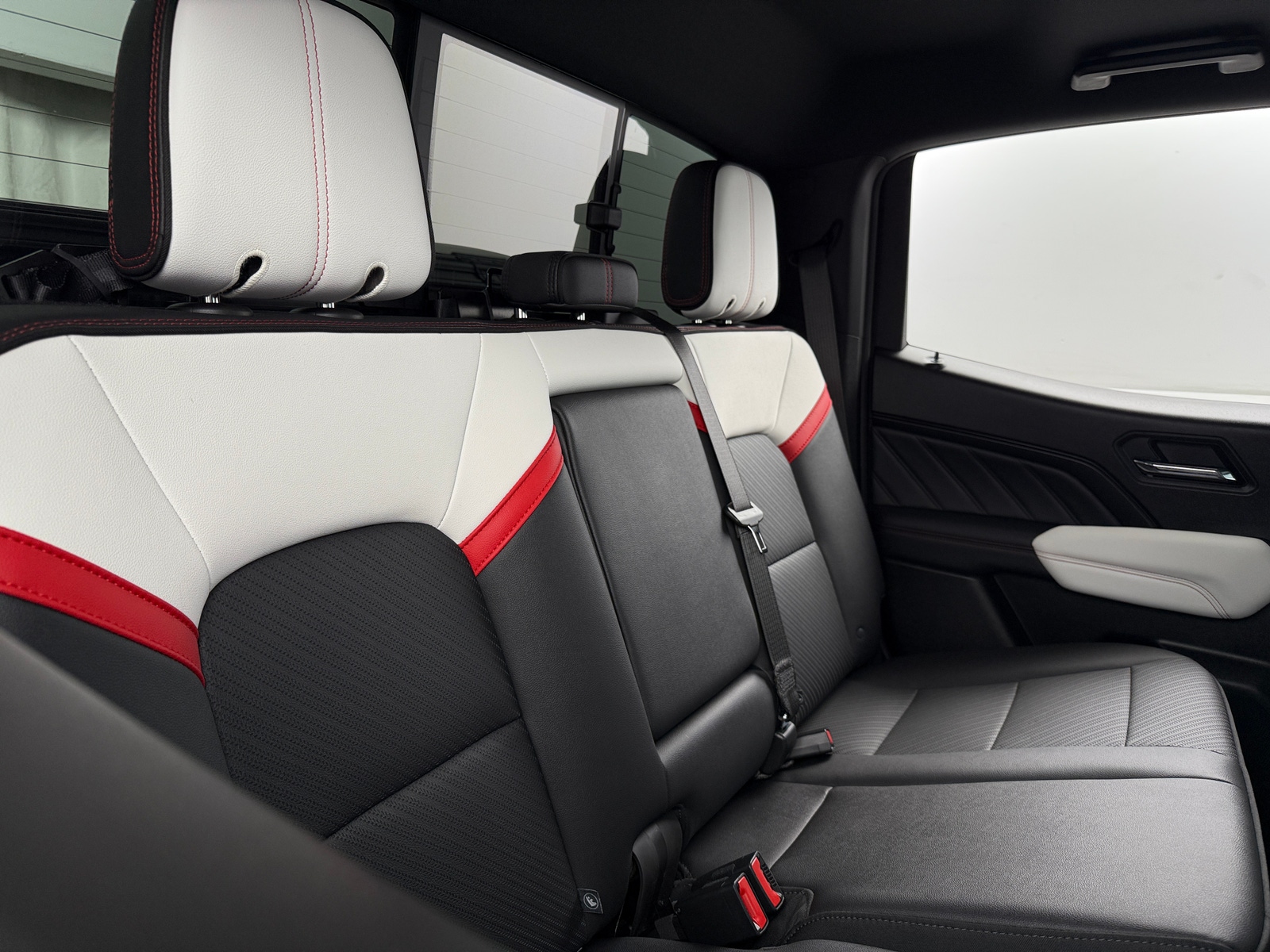 Thumbnail: 2024 GMC Canyon - 5