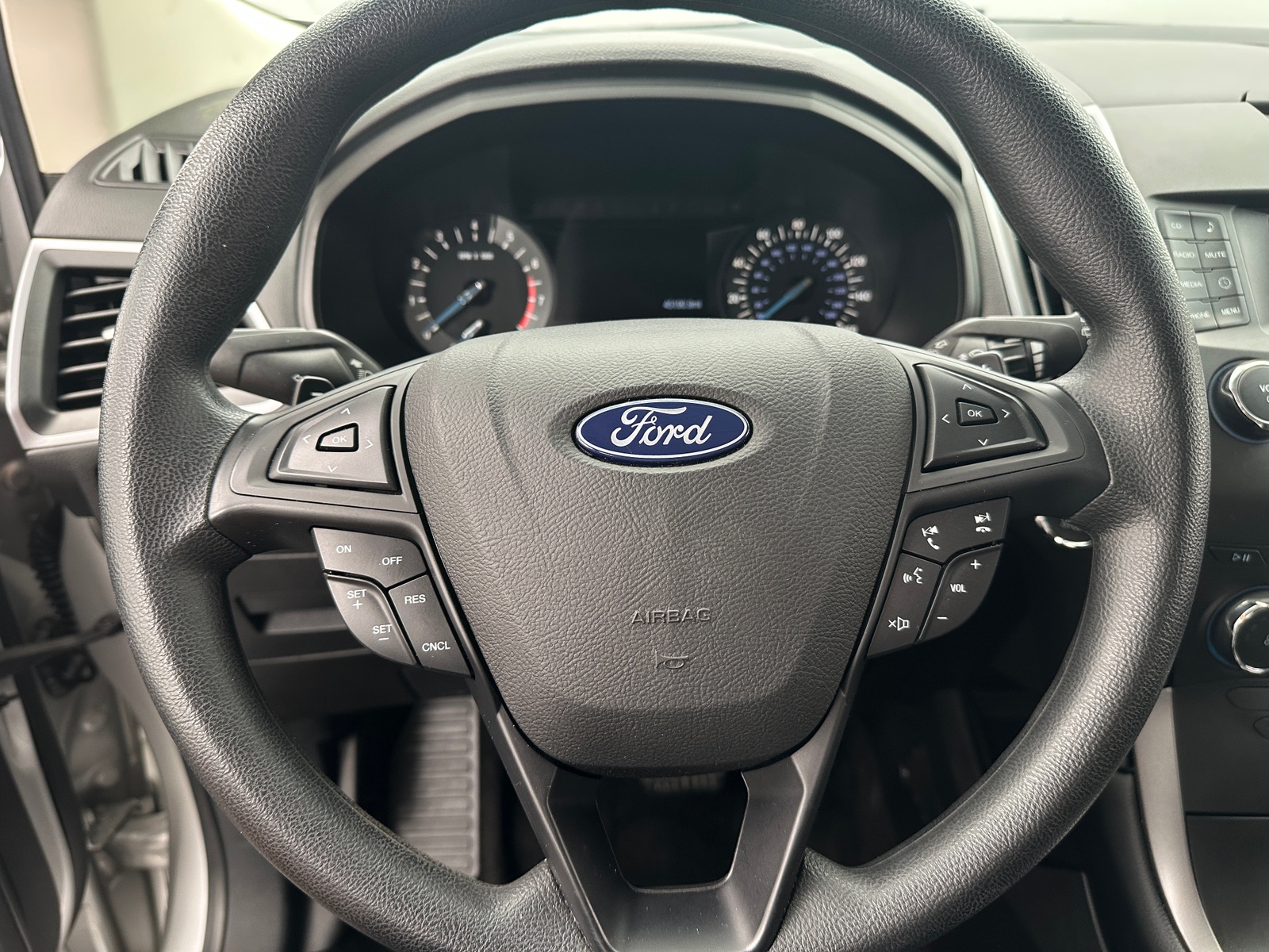 Thumbnail: 2017 Ford Edge - 5