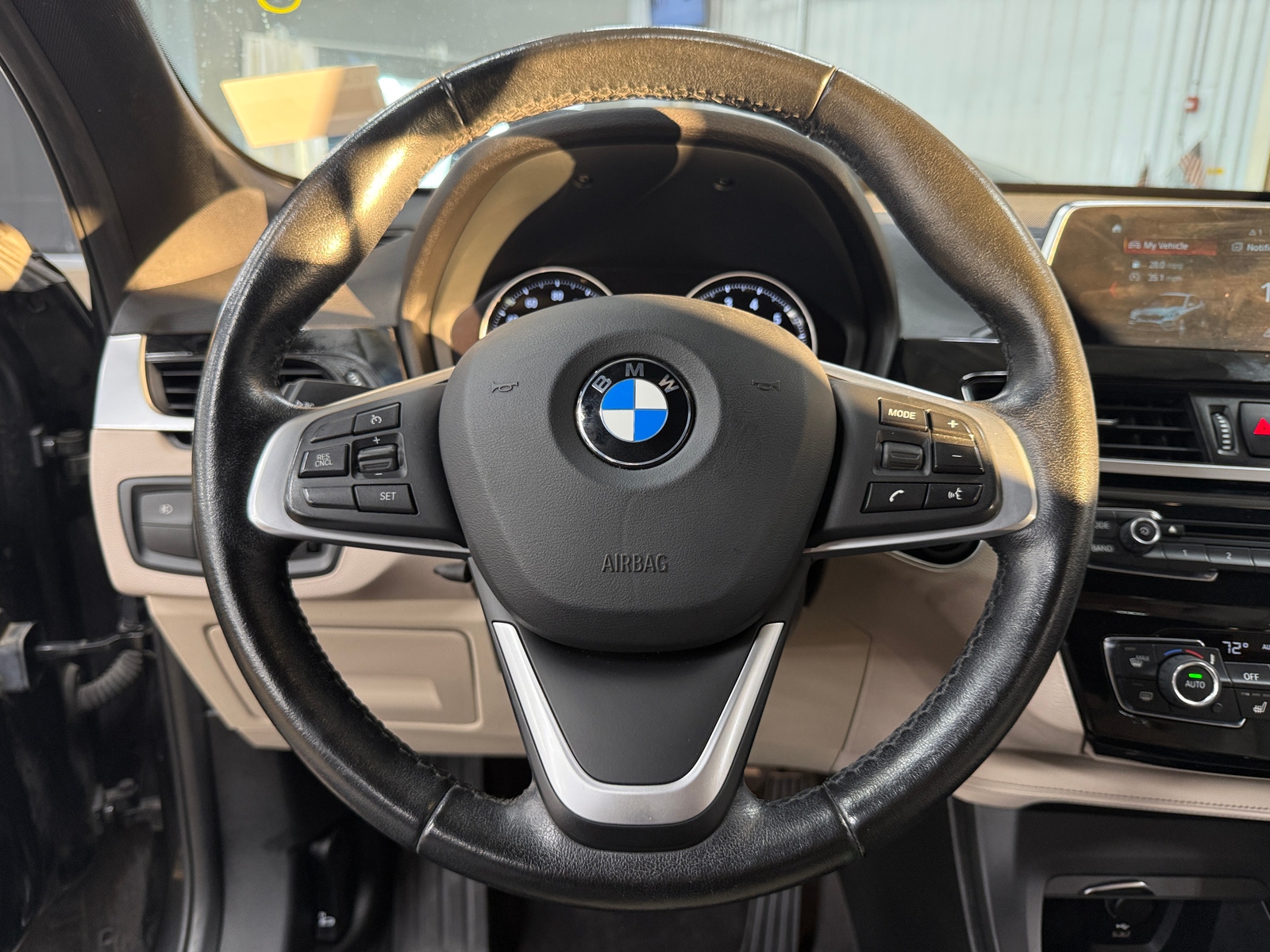 Thumbnail: 2018 BMW X1 - 4