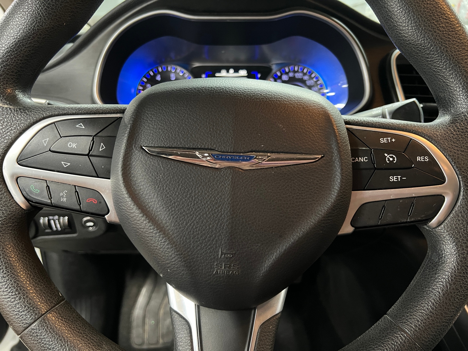 Thumbnail: 2015 Chrysler 200 - 5