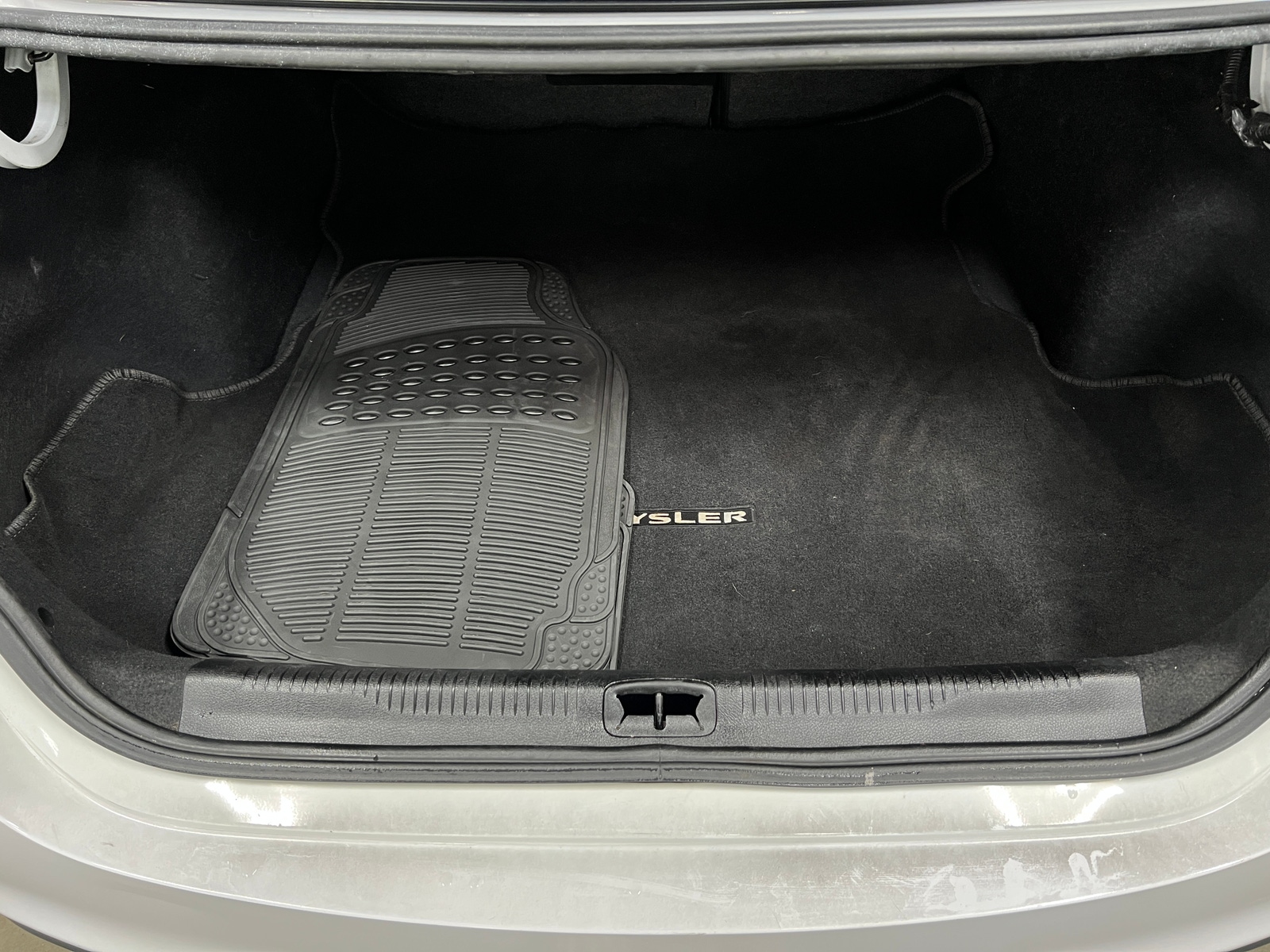 Thumbnail: 2015 Chrysler 200 - 7