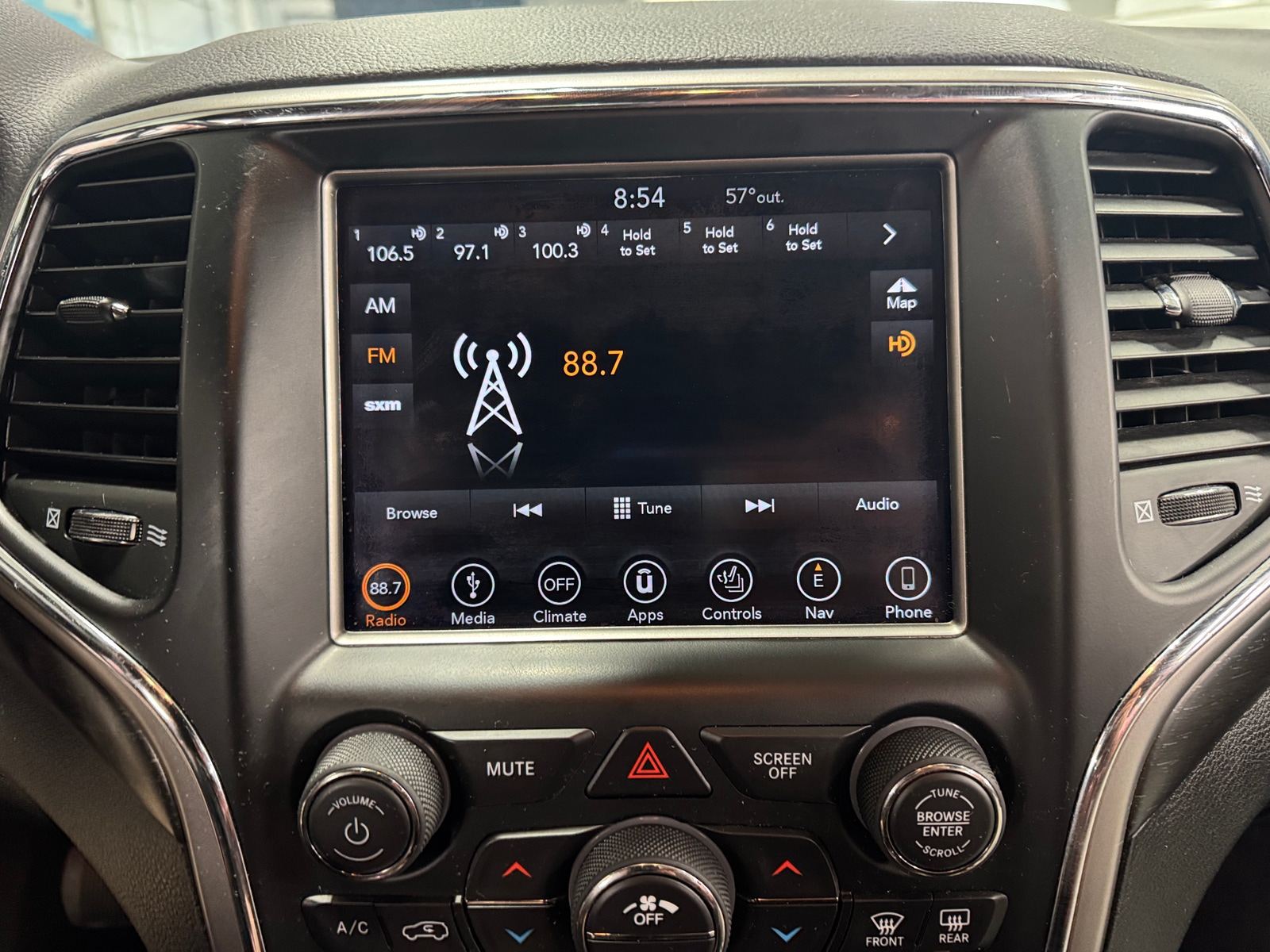 Thumbnail: 2018 Jeep Grand Cherokee - 4