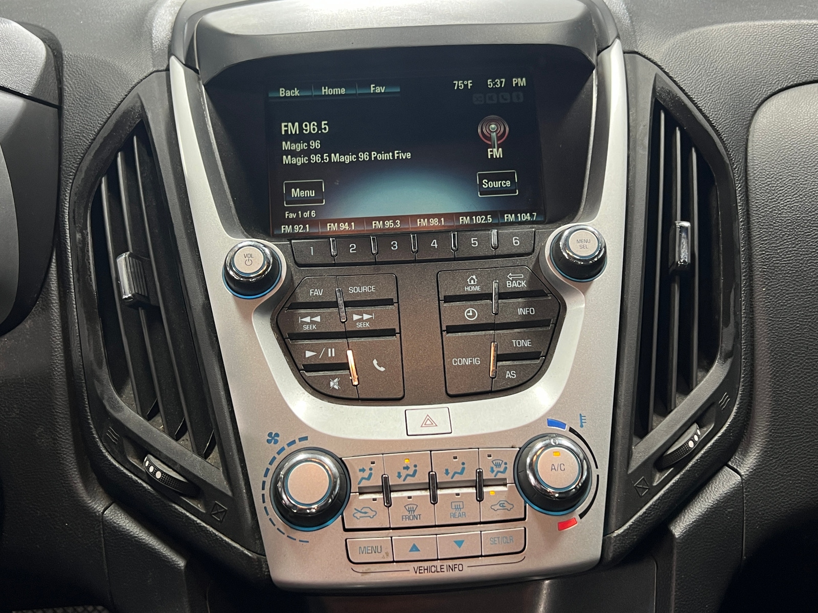 Thumbnail: 2016 Chevrolet Equinox - 4