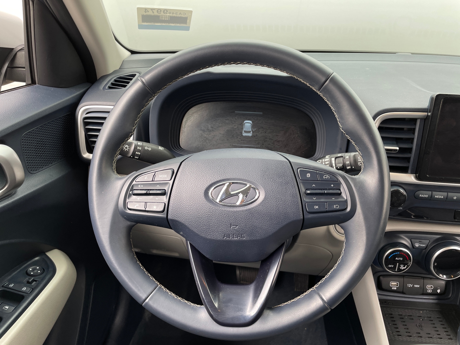 Thumbnail: 2023 Hyundai Venue - 4