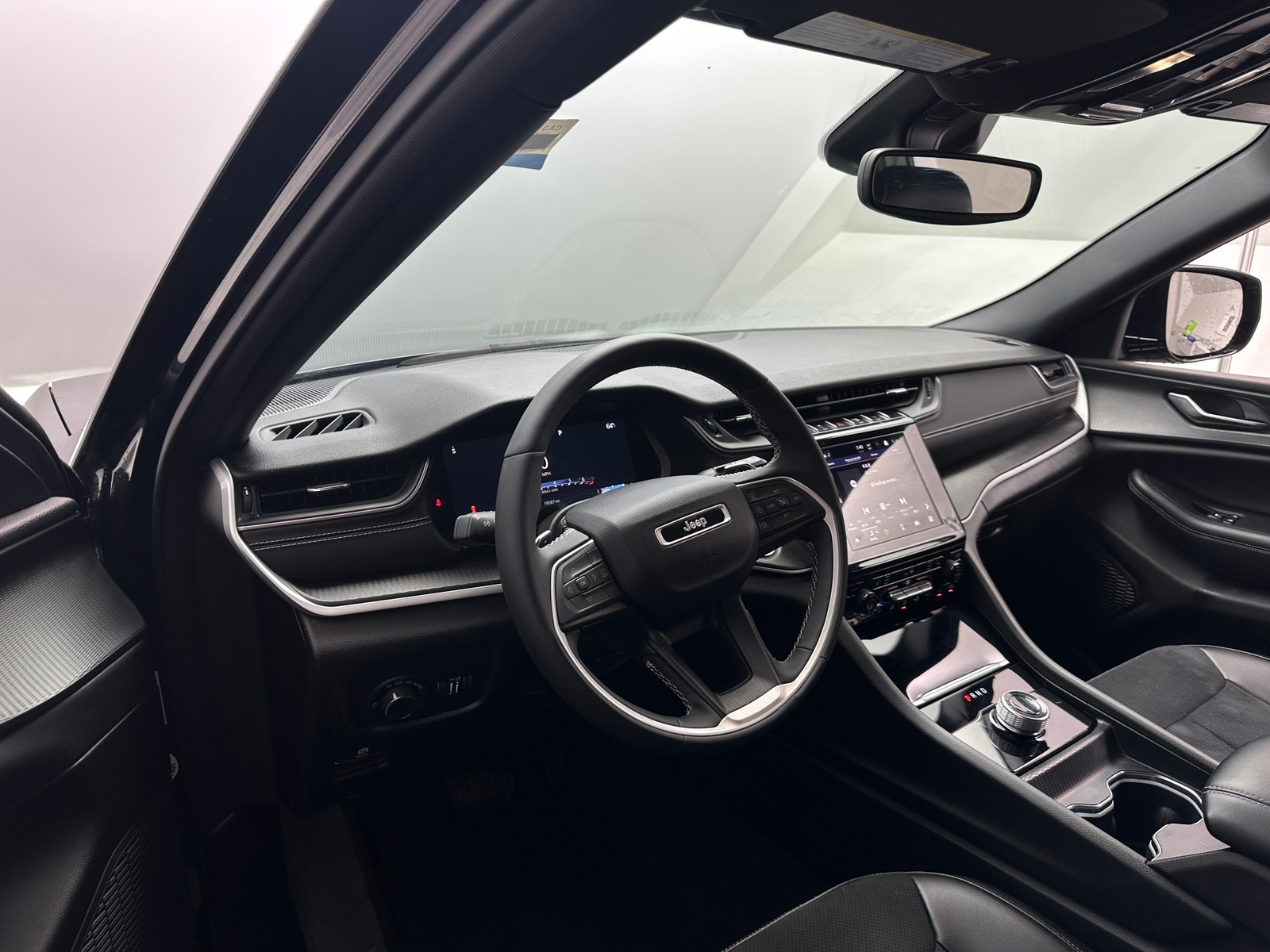 Thumbnail: 2024 Jeep Grand Cherokee L - 2