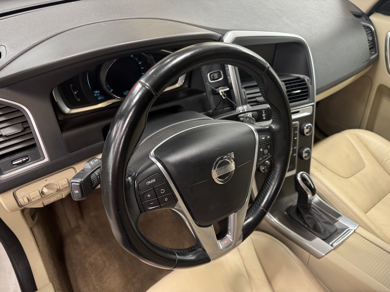 Thumbnail: 2014 Volvo XC60 - 2