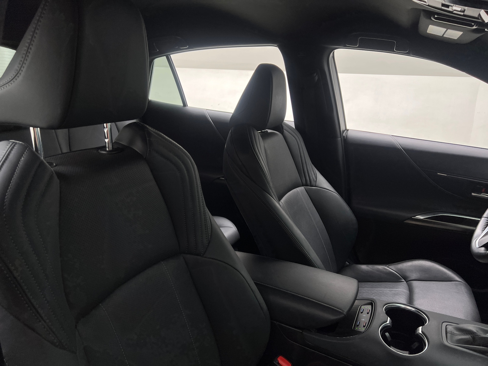 Thumbnail: 2021 Toyota Venza - 2