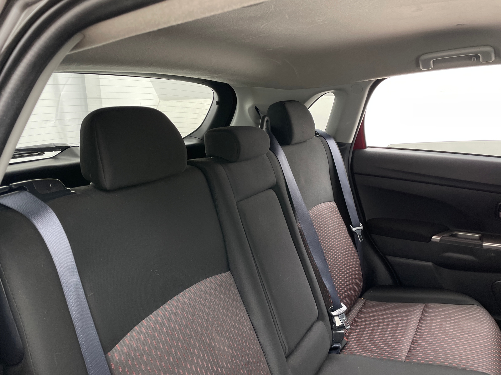 Thumbnail: 2019 Mitsubishi Outlander Sport - 6