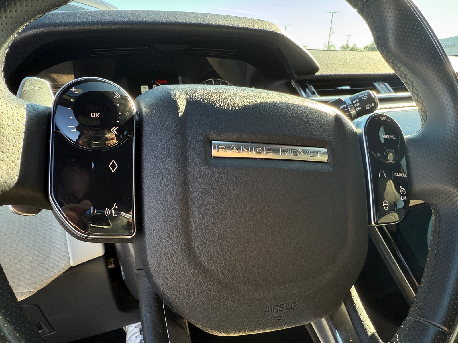 Thumbnail: 2020 Land Rover Range Rover Velar - 4
