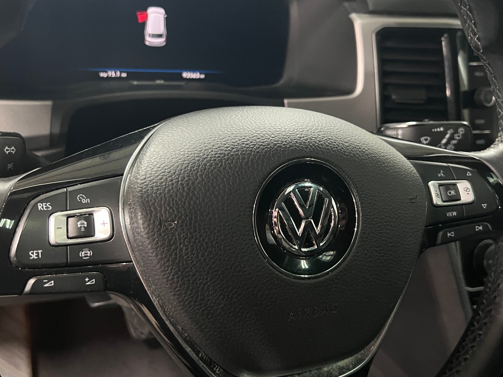 Thumbnail: 2019 Volkswagen Atlas - 4