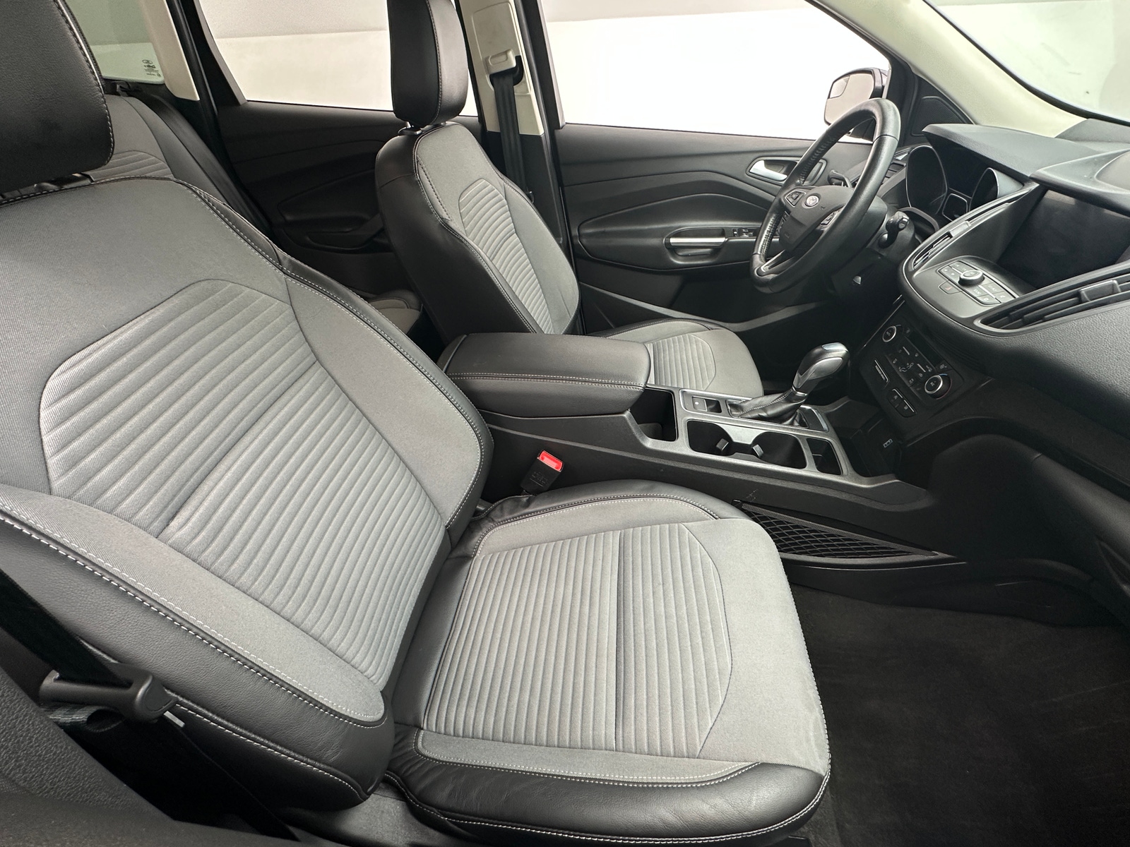 Thumbnail: 2019 Ford Escape - 2