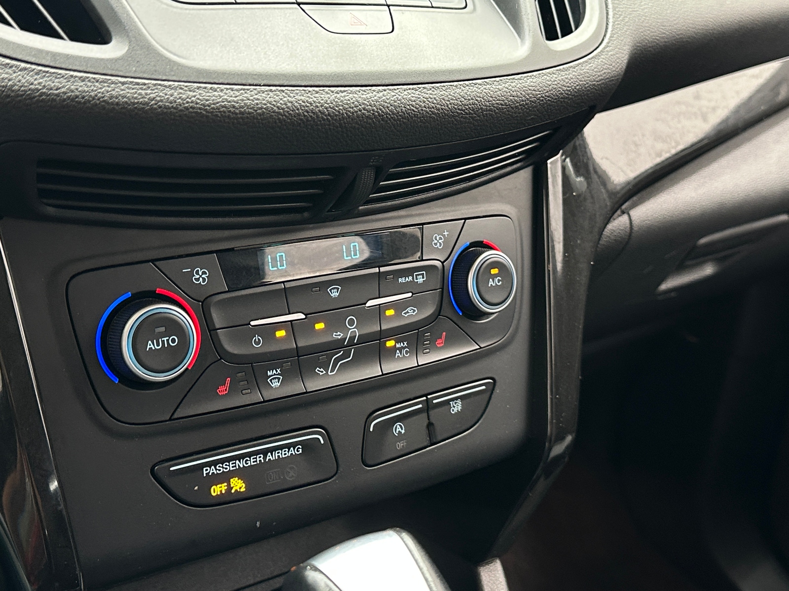 Thumbnail: 2019 Ford Escape - 4
