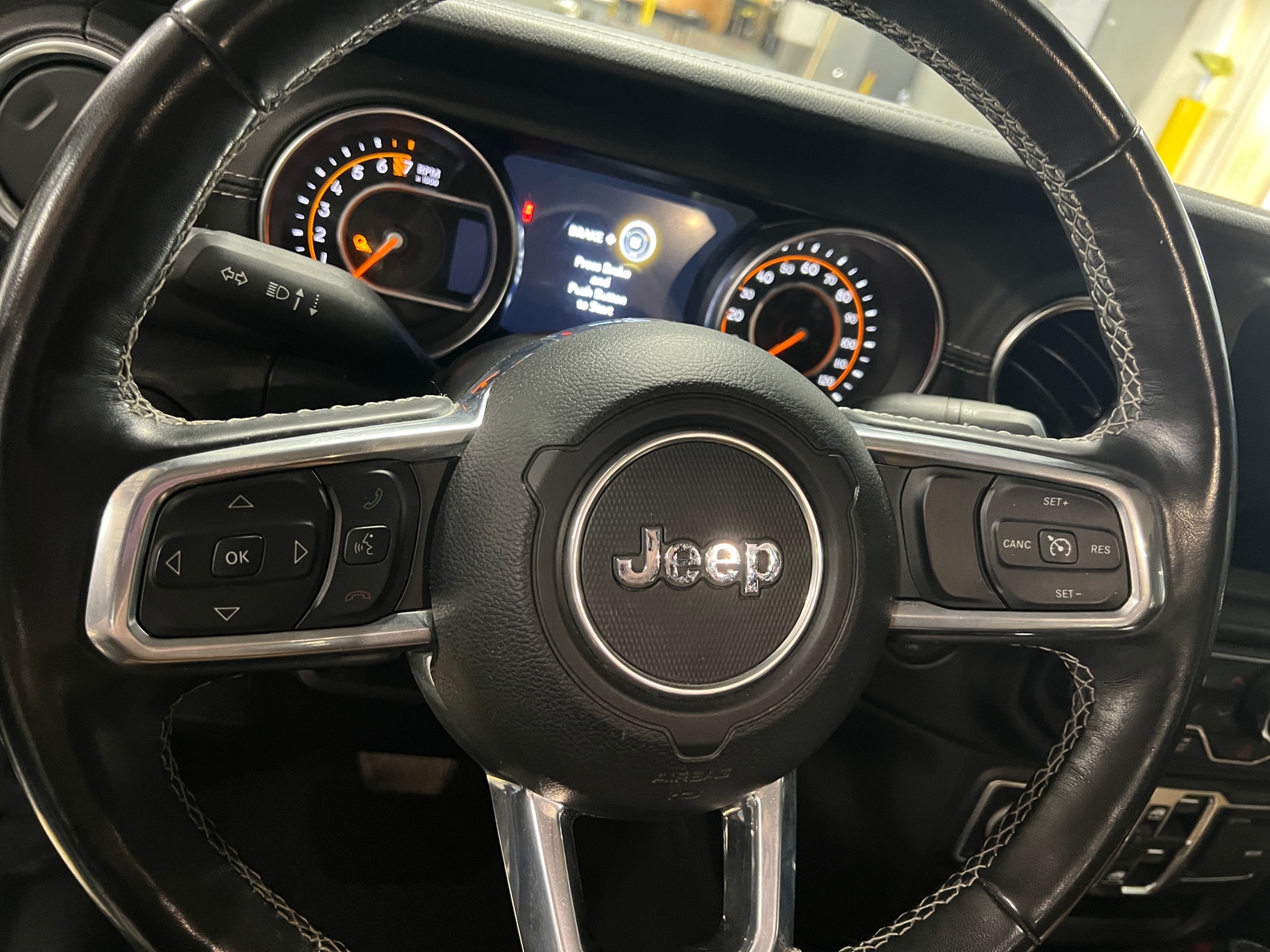 Thumbnail: 2021 Jeep Gladiator - 4