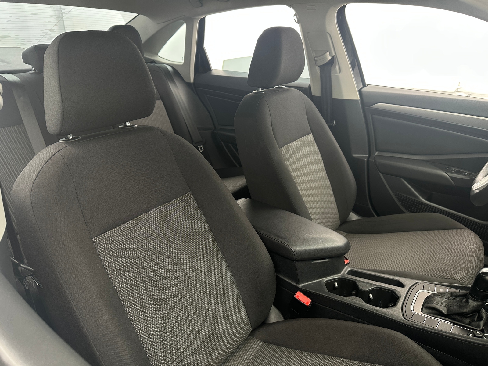 Thumbnail: 2019 Volkswagen Jetta - 2