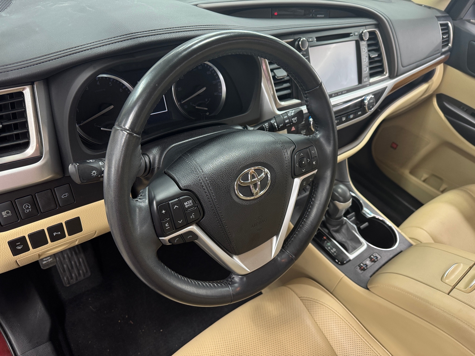 Thumbnail: 2018 Toyota Highlander - 2