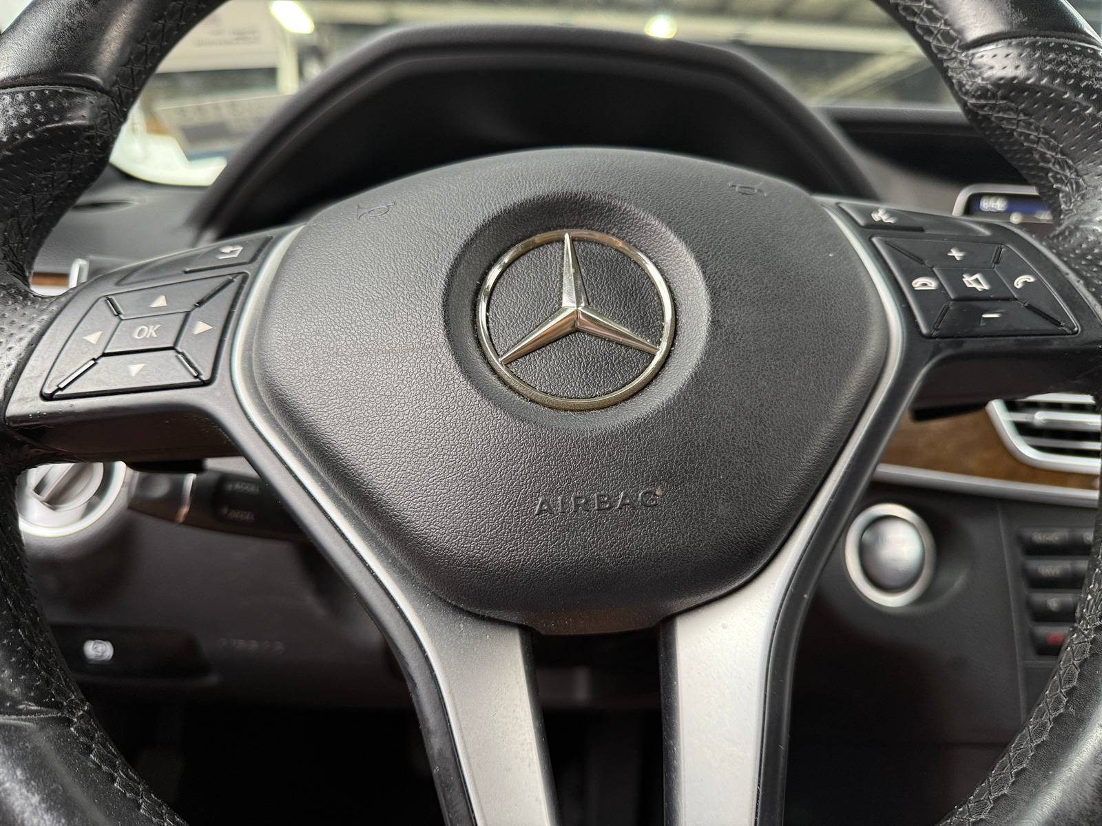 Thumbnail: 2015 Mercedes-Benz E-Class - 4