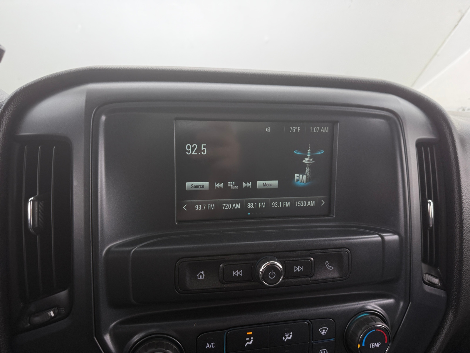 Thumbnail: 2017 Chevrolet Silverado 1500 - 4