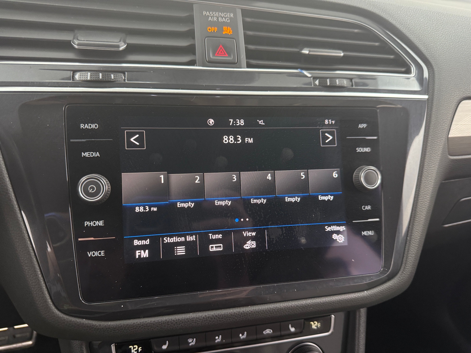 Thumbnail: 2020 Volkswagen Tiguan - 3